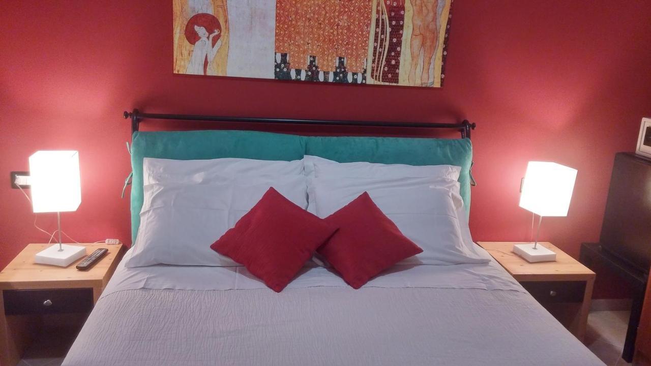 La Casa Del Melograno Bed & Breakfast Santa Venerina Bagian luar foto