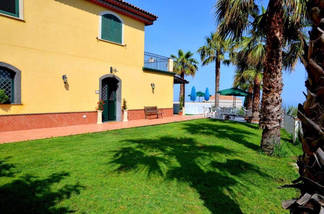 La Casa Del Melograno Bed & Breakfast Santa Venerina Bagian luar foto