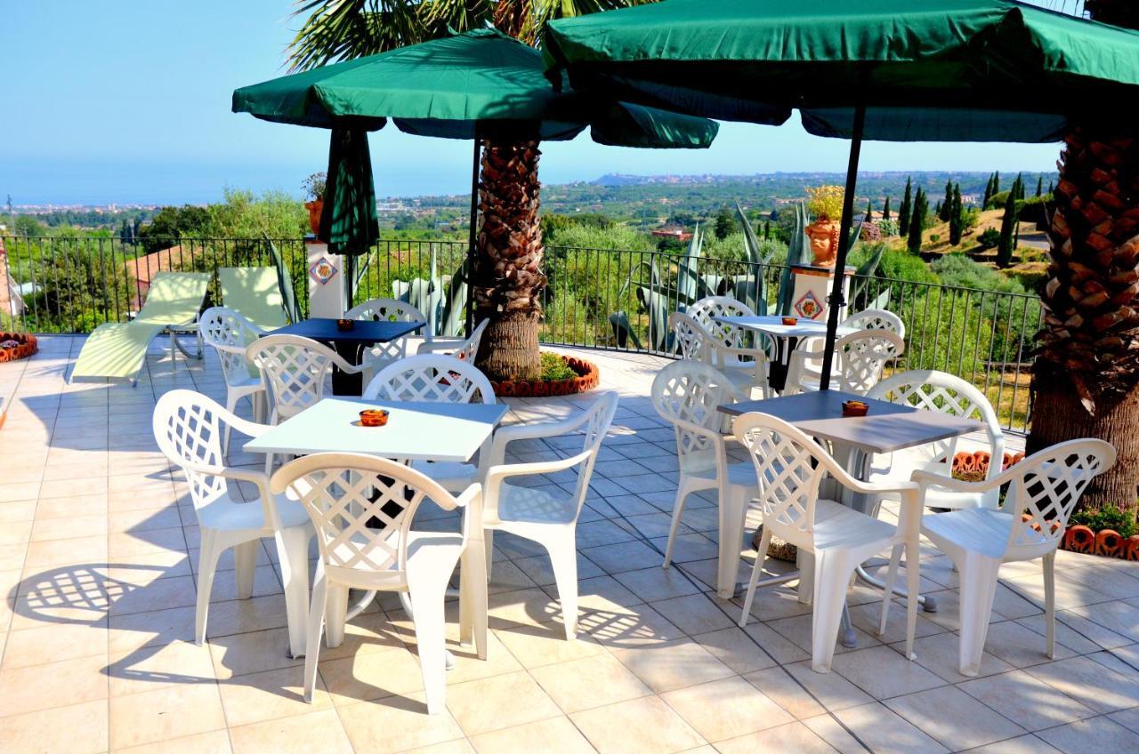 La Casa Del Melograno Bed & Breakfast Santa Venerina Bagian luar foto