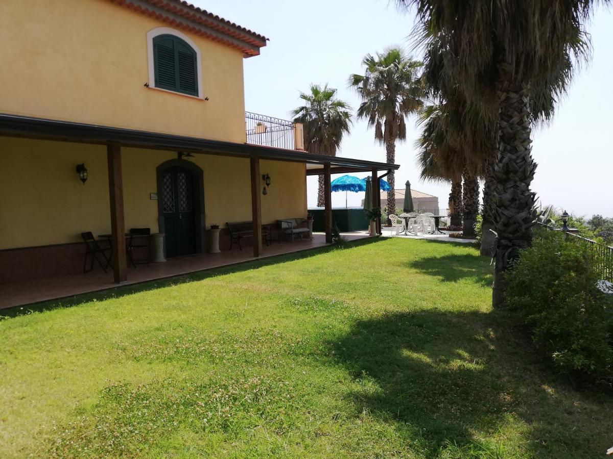 La Casa Del Melograno Bed & Breakfast Santa Venerina Bagian luar foto